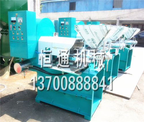 花生榨油機(jī)價(jià)格低具有較多的優(yōu)點(diǎn)